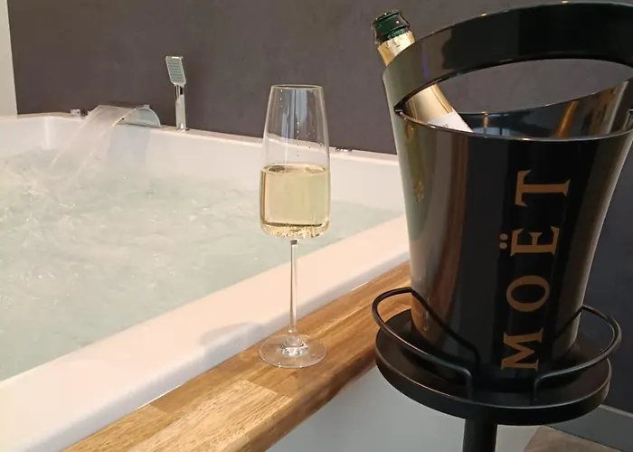 Luxus-apartment Champagner & 아파트 *